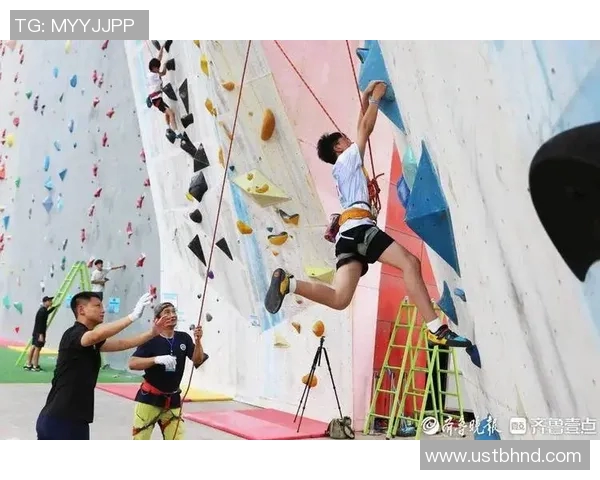 攀岩新手必看：如何在团队中有效合作与提升攀岩技巧