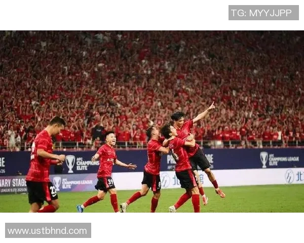 成都足球队在冠军赛中的团队协作表现分析与精彩回顾